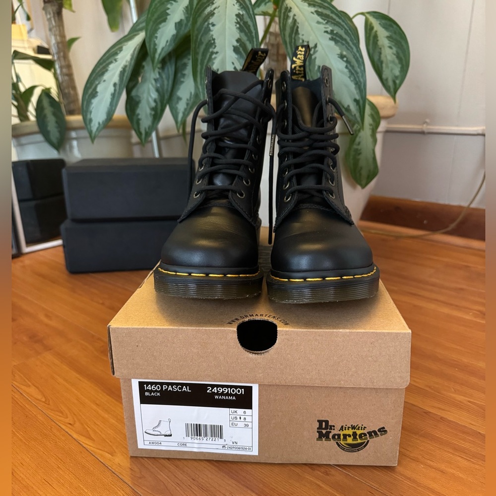 Dr.Martens 1460 Lace Up Boots Black